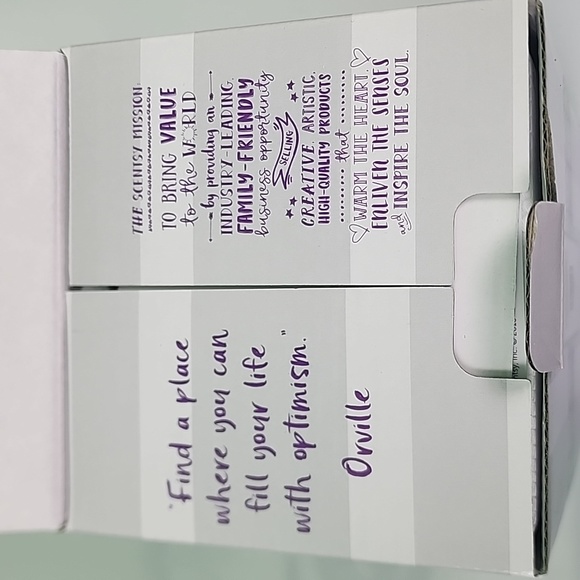 NEW, Lot of 2 Scentsy, Believe in your dreams Warmer and Bubblegum Scentsy Bar - Picture 9 of 11